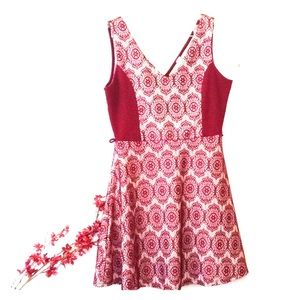 MINIMi Burgundy Lace Party Dress, Sleeveless, V-Neck, Large